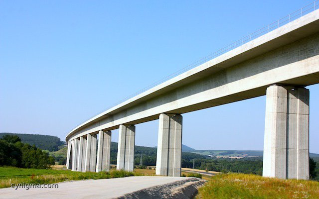 Speer-Gedächtnis-Brittsch für Elektro-Schnellbahn (AKA <a href="http://de.wikipedia.org/wiki/Ilmtalbr%C3%BCcke">Ilmtalbrücke</a>)