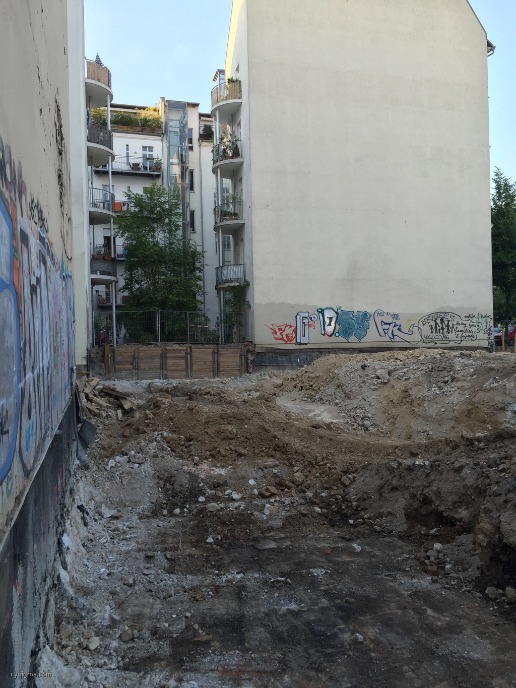 20150612-195904_news-from-the-Baustelle
