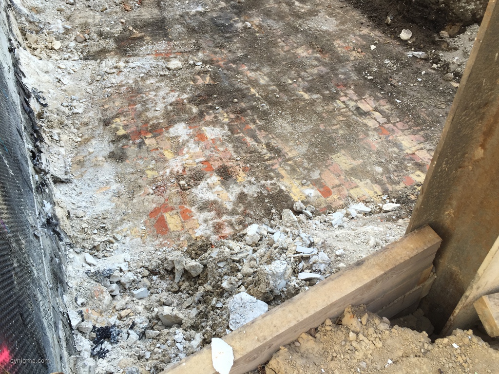 20150612-195947_news-from-the-Baustelle